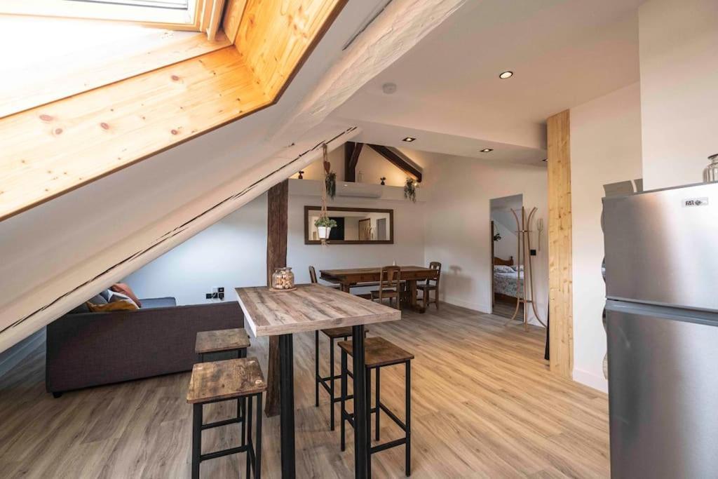Cocon Sous Les Toits Apartment Albertville Bagian luar foto