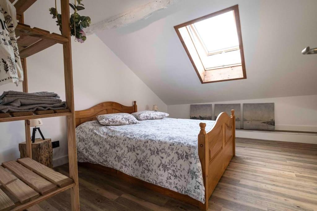 Cocon Sous Les Toits Apartment Albertville Bagian luar foto